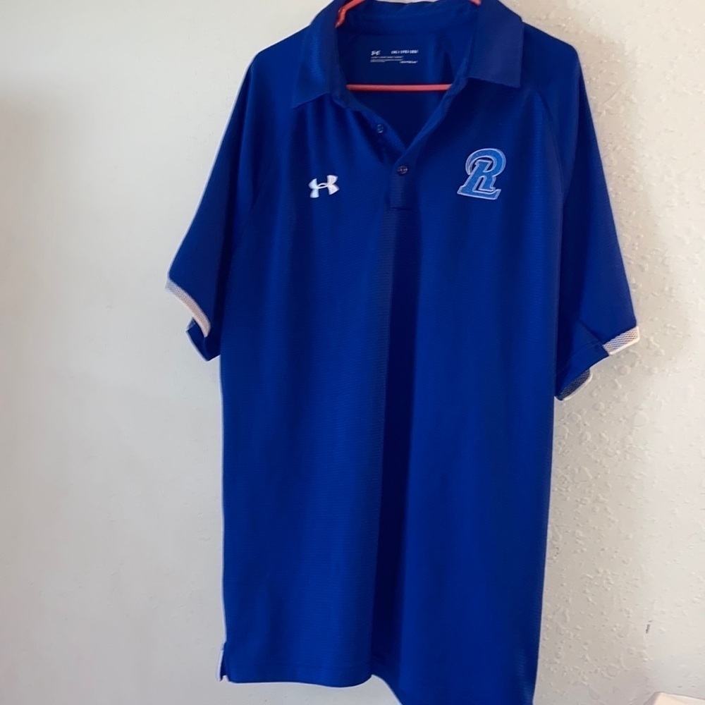 Men’s size 2 XL under armor polo shirt T22
